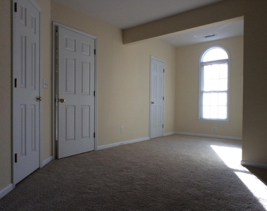 4919 Windchase Lane - Photo Thumbnail 15