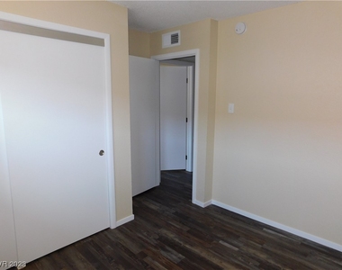 2514 Mccarran Street - Photo Thumbnail 9