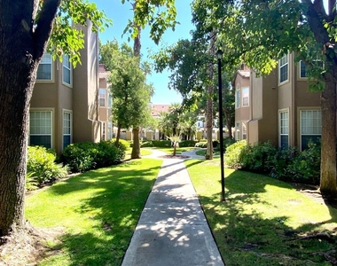 8147 N Cedar Ave #210 - Photo Thumbnail 16