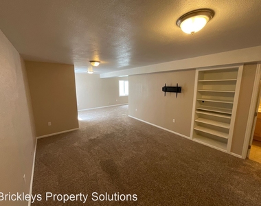 2579 Weyburn Way - Photo Thumbnail 39