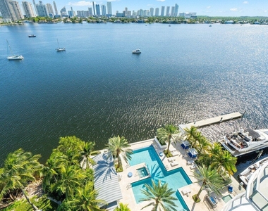 17301 Biscayne Boulevard - Photo Thumbnail 41