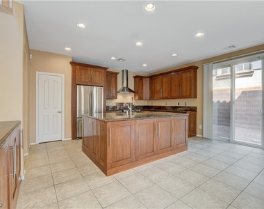 9884 Iris Valley Street - Photo Thumbnail 17