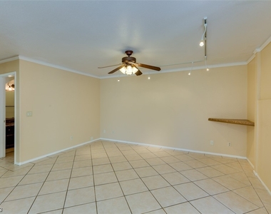 9533 Amber Valley Lane - Photo Thumbnail 11