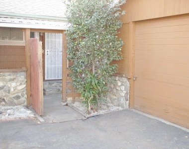 802 West Colorado Boulevard - Photo Thumbnail 35