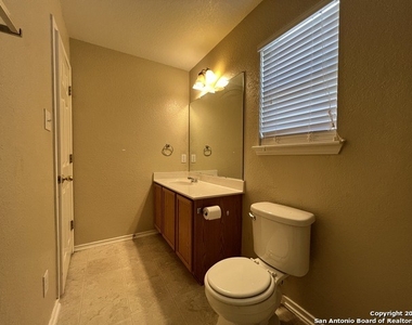 8602 N Fork Dr - Photo Thumbnail 15