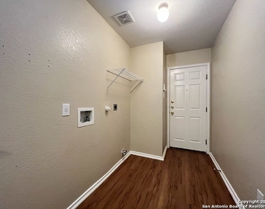 8602 N Fork Dr - Photo Thumbnail 12