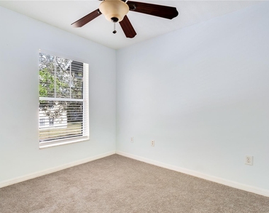 7517 N Dixon Avenue - Photo Thumbnail 14