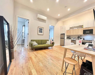 879 Cypress Avenue - Photo Thumbnail 2