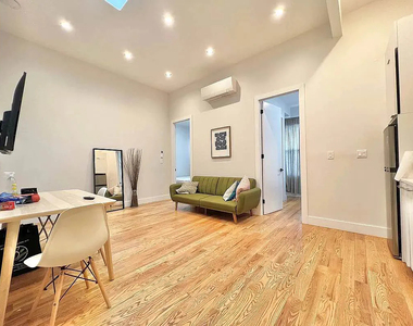 879 Cypress Avenue - Photo Thumbnail 1