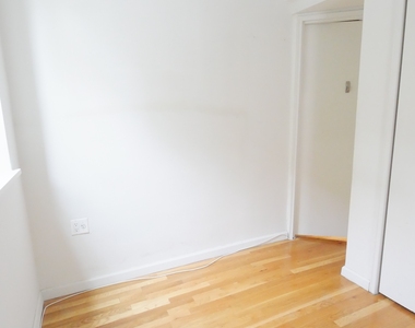 425 East 77th Street - Photo Thumbnail 9