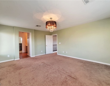 10424 Holloway Heights Avenue - Photo Thumbnail 20