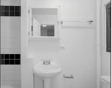 533 West 49th Street - Photo Thumbnail 4