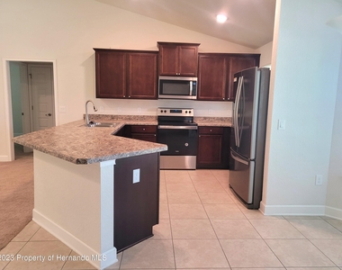 5296 Deltona Boulevard - Photo Thumbnail 6