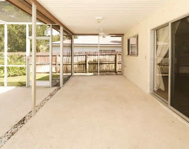 2417 Orangepointe Avenue - Photo Thumbnail 11