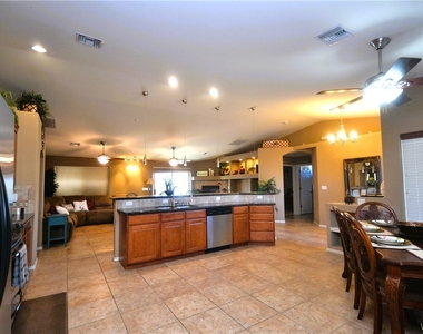 6079 S Bella Vista Drive - Photo Thumbnail 5