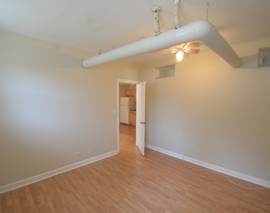 4412 N Winchester Avenue - Photo Thumbnail 3