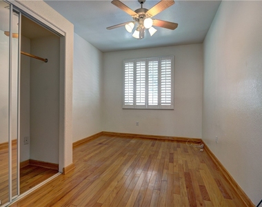 10300 Summer River Avenue - Photo Thumbnail 14