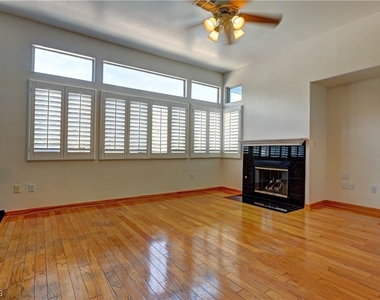 10300 Summer River Avenue - Photo Thumbnail 6