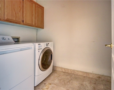 10300 Summer River Avenue - Photo Thumbnail 17