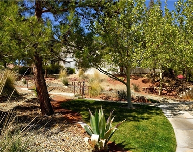10300 Summer River Avenue - Photo Thumbnail 24