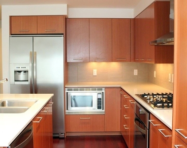 1310 Nw Naito Parkway #404 - Photo Thumbnail 11