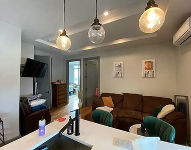 223 Manhattan Avenue - Photo Thumbnail 2