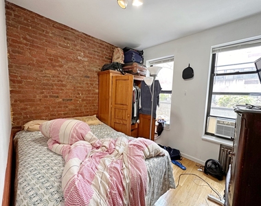 424 East 13th Street - Photo Thumbnail 2