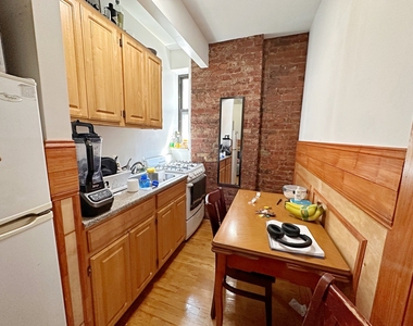 424 East 13th Street - Photo Thumbnail 11