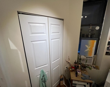 447 West 37th Street - Photo Thumbnail 8