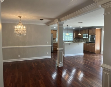 5765 Chamblee Dunwoody Road - Photo Thumbnail 5