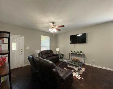 2820 Livingston Avenue - Photo Thumbnail 5