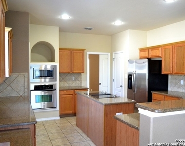 15023 Rio Rancho Way - Photo Thumbnail 4