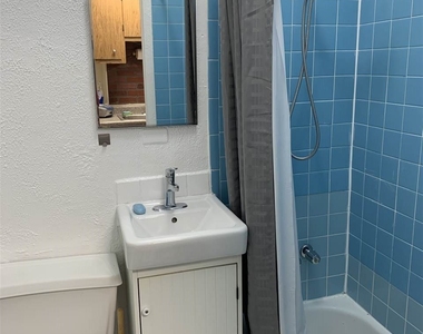 406 Adams St - Photo Thumbnail 7