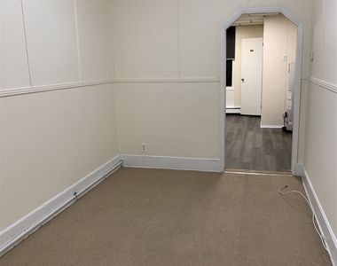 406 Adams St - Photo Thumbnail 3