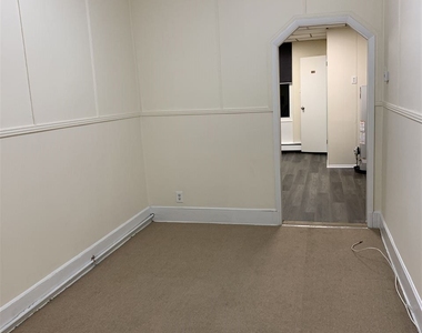 406 Adams St - Photo Thumbnail 2