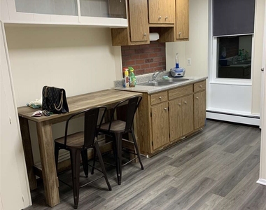 406 Adams St - Photo Thumbnail 1