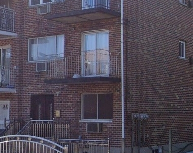 66-12 Maurice Avenue - Photo Thumbnail 8