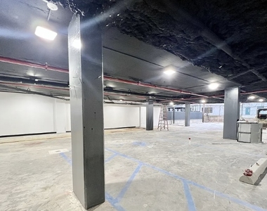 1040 President Street - Photo Thumbnail 4