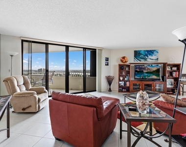 5070 N Ocean Drive - Photo Thumbnail 7