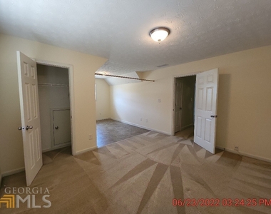 609 Hennepin Terrace - Photo Thumbnail 16