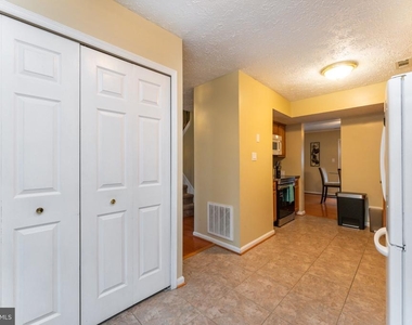 6006 Bobcat Ct - Photo Thumbnail 18