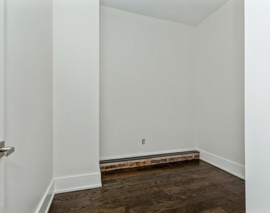 704 Grand St - Photo Thumbnail 14