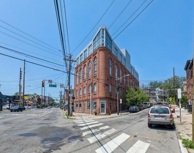 704 Grand St - Photo Thumbnail 27