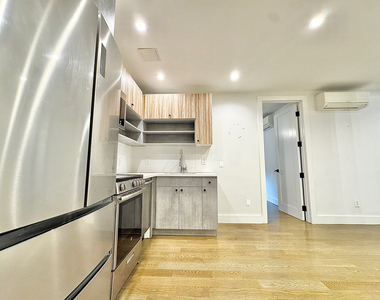 961 Seneca Avenue - Photo Thumbnail 7