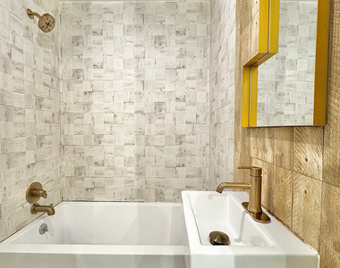 961 Seneca Avenue - Photo Thumbnail 8
