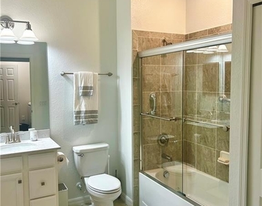 17271 Cherrywood Ct - Photo Thumbnail 6