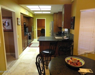 20813 N 147th Drive - Photo Thumbnail 3