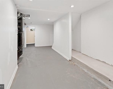 3045 N Carlisle Street - Photo Thumbnail 11