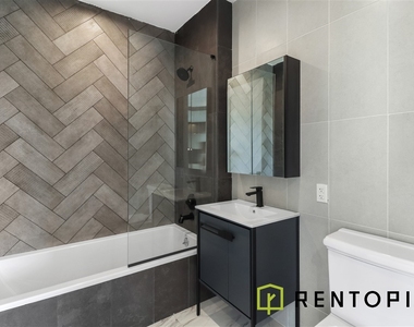 494 Manhattan Avenue - Photo Thumbnail 10