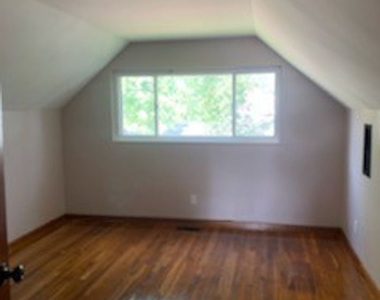 3354 Roswell Dr. - Photo Thumbnail 11